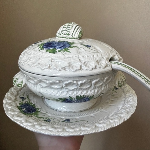 Vintage Italian Hand Painted MCM Soup Tureen Set With Plate Lid & Ladle - Picture 4 of 16